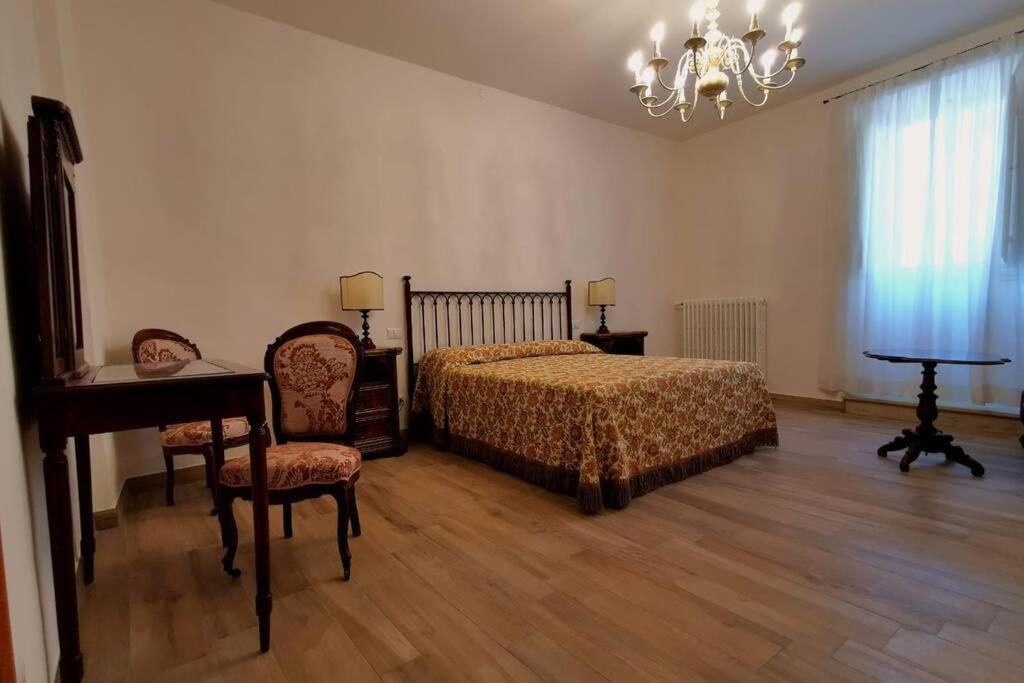 Ferienwohnung Casa Alda - Magica Vista Sulla Piazza Di Greve Greve in Chianti Exterior foto